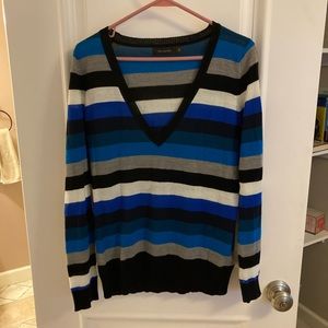 Limited V neck striped sweater